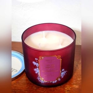 Bath and Body Works White Barn Tis the Season 3 Wick Candle
